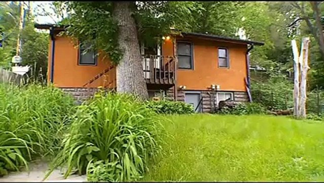 Facebook-obsessed burglar logs into Facebook during crime; forgets to log out