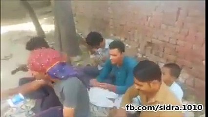 پاکستانیوں کا یہ گانا حکمرانوں کے چہرے پر لعنت کے مترادف ہے