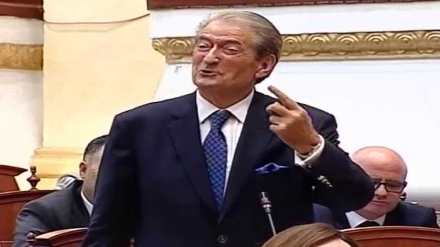 Report TV - Debate në Kuvend, Braçe akuza Berishës për Remzi Hoxhën