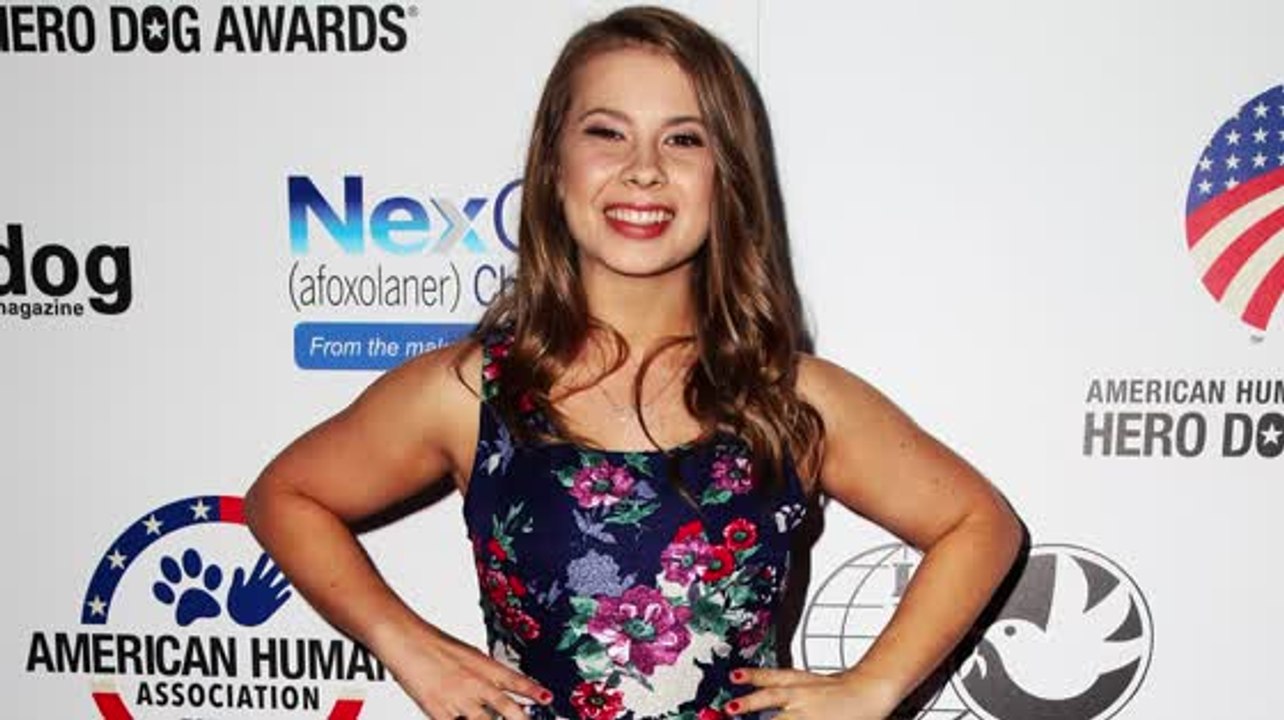 Bindi Irwin braucht die Unterschrift ihres verstorbenen Vaters