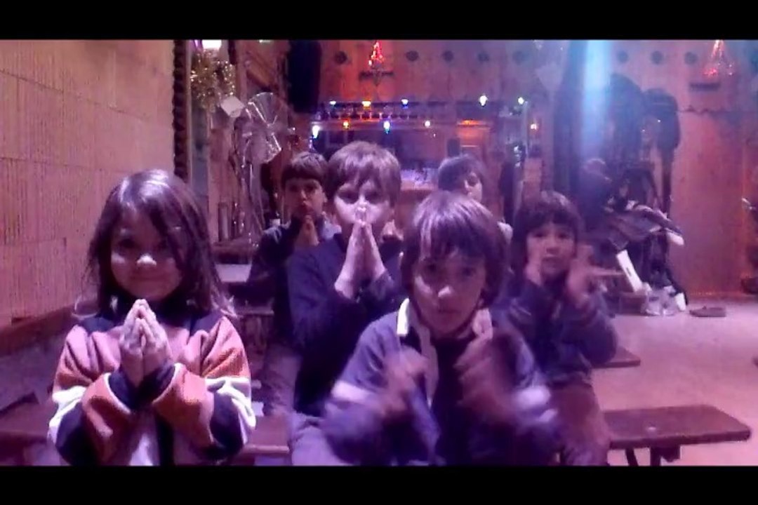 Les monstres à la ferme du Fays; spectacle de fin de stage toussaint 2015.