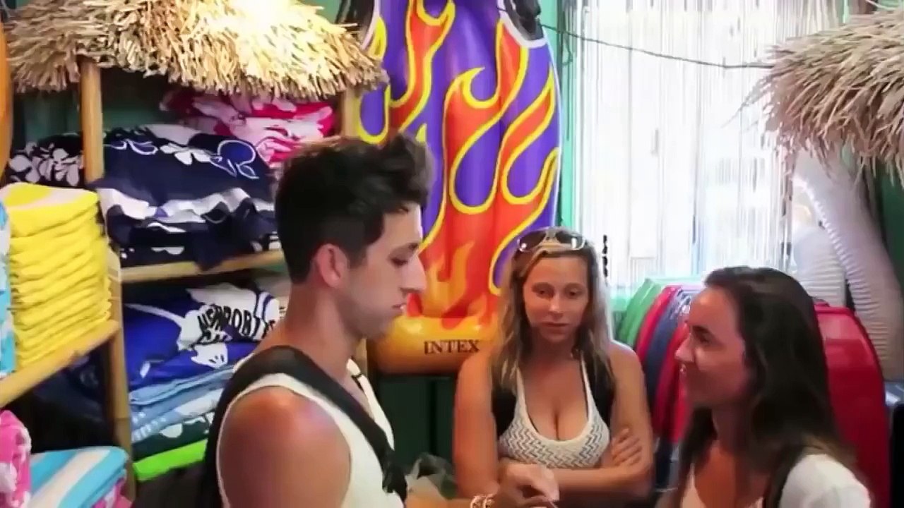 pegadinha beijando mulheres gatas beijos de lingua na boca best Kissing Pranks Of 2015