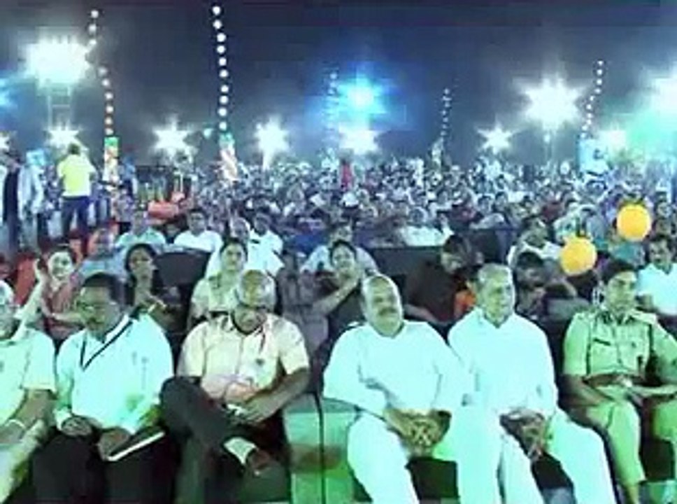 Surat Governor Kohli spends evening with Specially abled kids