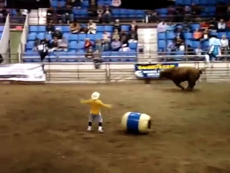 Freestyle Bullfight Abrahamson Rodeo School Saturday