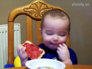 ---cười vỡ bụng với những kiểu ngủ của bé-},-attrs--{-id---movie_player-},-url_v9as2---https--_-_s.ytimg.com-_yts-_swfbin-_player-vflqjp08--_cps.swf