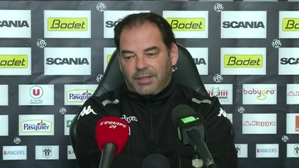 Foot - L1 - SCO : Moulin «On ne va pas tout remettre en question...»