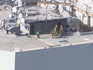 Firefighters battle high-rise fire in Phoenix