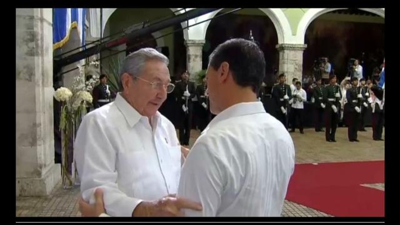 Raúl Castro inicia su primera visita oficial a México-
