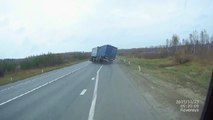 Amazing Truck Accidents Truck Crash Compilation 2015 | Compilation d'accident de camion et bus n°18
