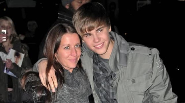Justin Bieber Says Relationship With Mom is 'Pretty Non-Existing'