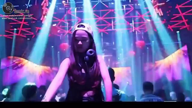 Nonstop 2015 - DJ Trang Moon quẩy trong Bar - Nhạc Sàn Đám Cưới Hay Nhất 2015