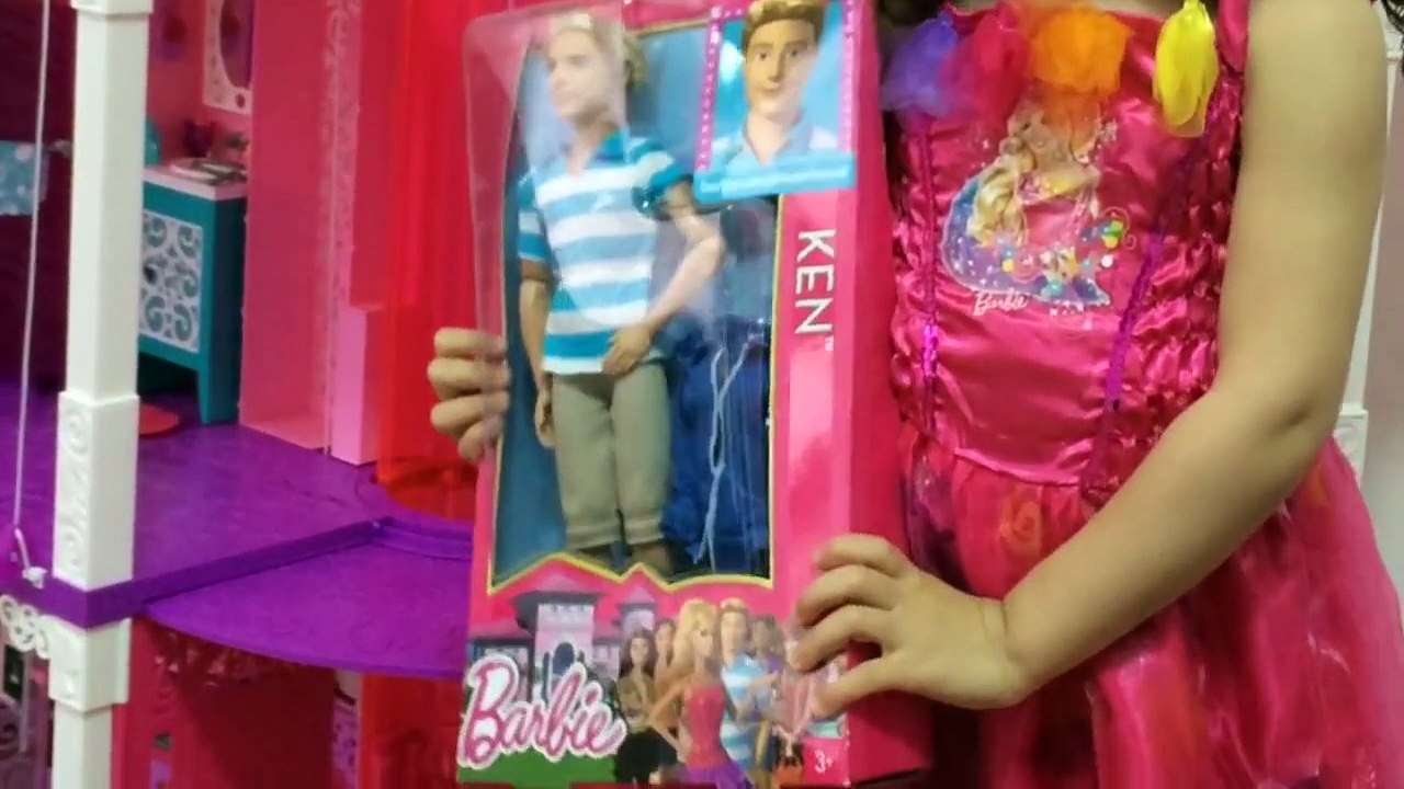 Barbie GIANT SURPRISE Egg Disney Princess Dolls Barbie Playsets Motorhome Largest Kinder E