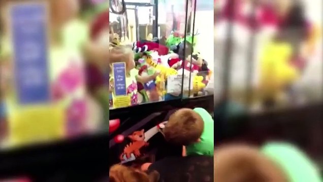 Kids Stuck In Claw Machine Double Trouble