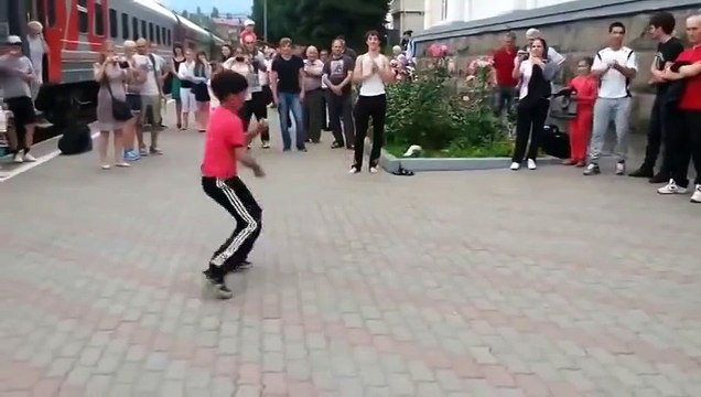 Вот что значит ехать в одном поезде с кавказцами