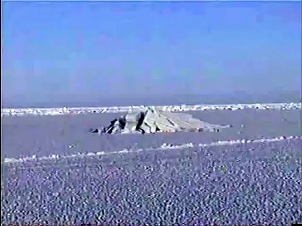 Всплытие американской подводной лодки!