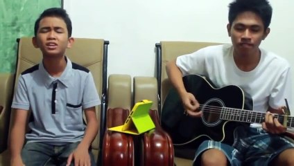 Этот филиппинский мальчик поет лучше, чем звезды эстрады