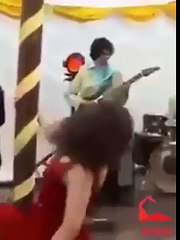 scorp izle Kesin Benim Düğünümde Başıma Gelir