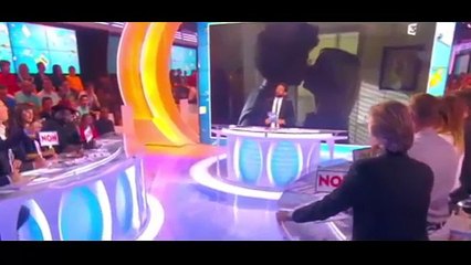 Ce qui fait parler : le bisou polémique dans Plus belle la vie TPMP 07/10/2015