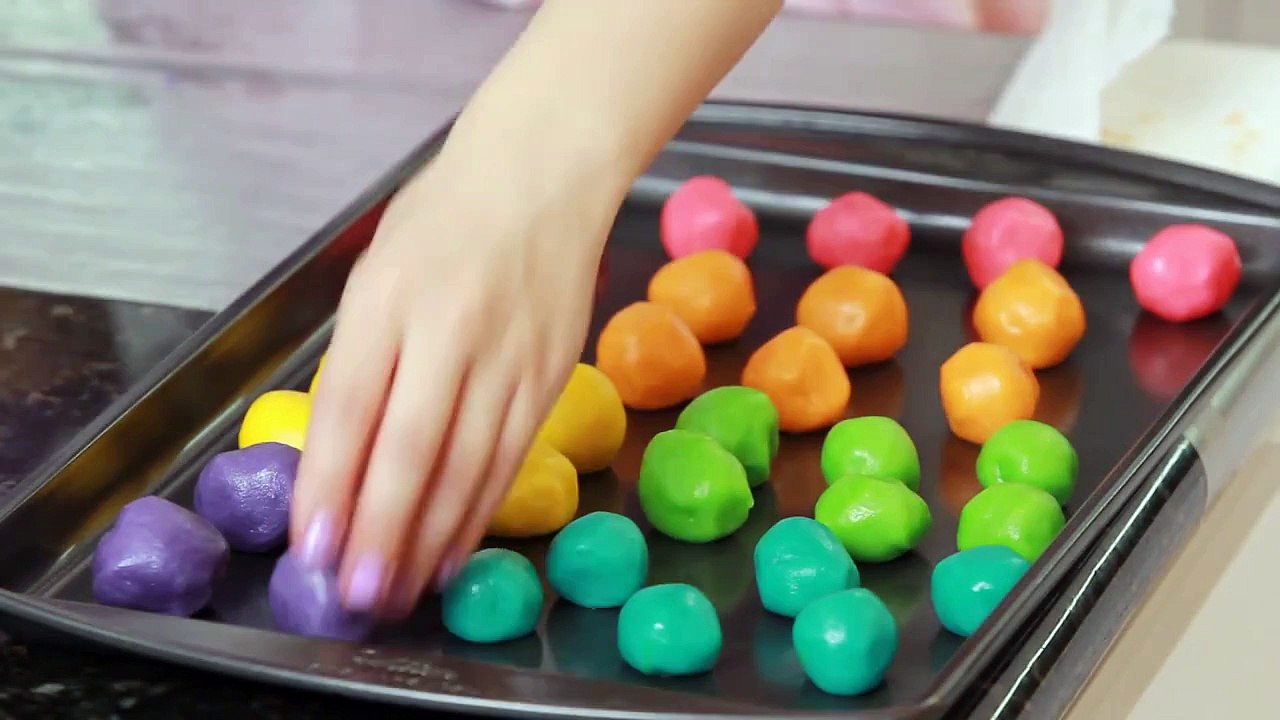HOW TO MAKE A RAINBOW CAKE - NERDY NUMMIES
