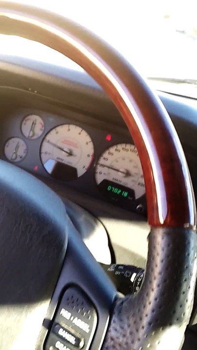 Grand Cherokee wj 4.7 2002 - bruit direction assistée en rond point