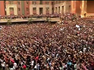 Prem Ratan Dhan Payo: Fans gather in huge number to catch a glimpse of Salman Khan