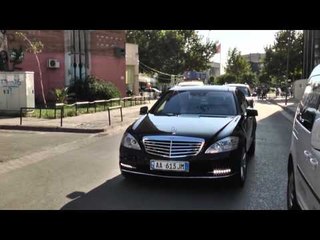 Report TV - Garda merr në ruajtje Prokurorinë e Përgjithshme, hiqen privatët