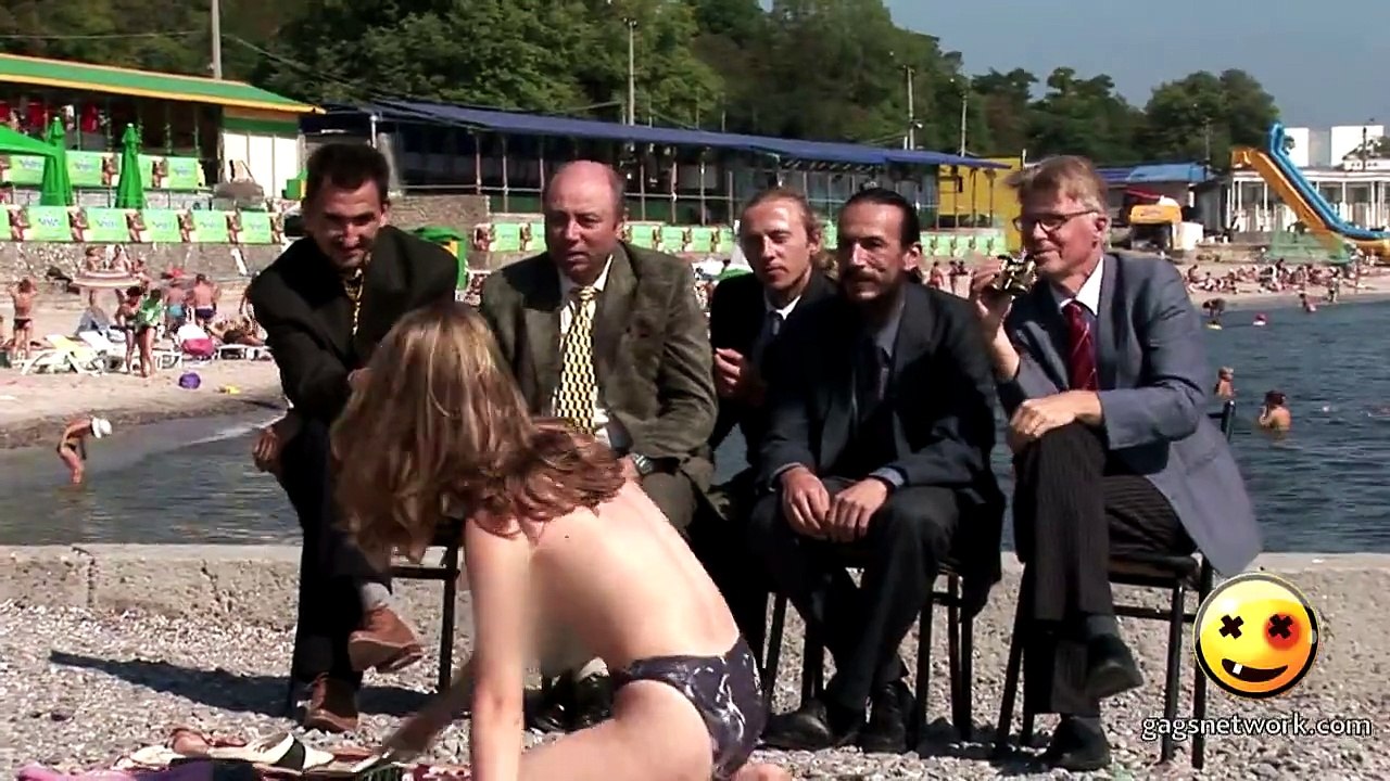Sunbathers Personal Audience (HD)