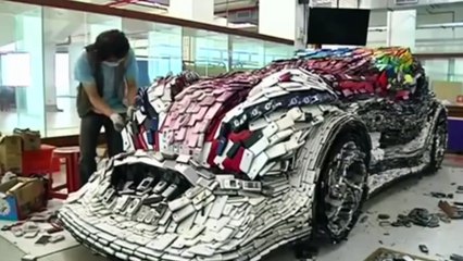 Un coche construido... ¡con teléfonos móviles!