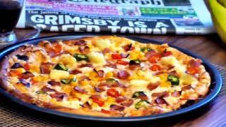 How To Make a Pizza / Super Crispy Thin Crust Pizza DIY薄脆披薩 - Josephine's Recipes 137
