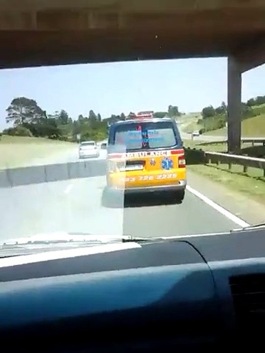 2 Ambulances racing to be the first on Accident Scene in South Africa