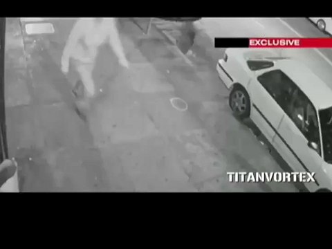 Tennis star Serena Williams Turns Superwoman Chases a thief Who Tries to Steal Her Phone