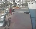 أغرب حادث في محطة بنزين مصرية (فيديو)