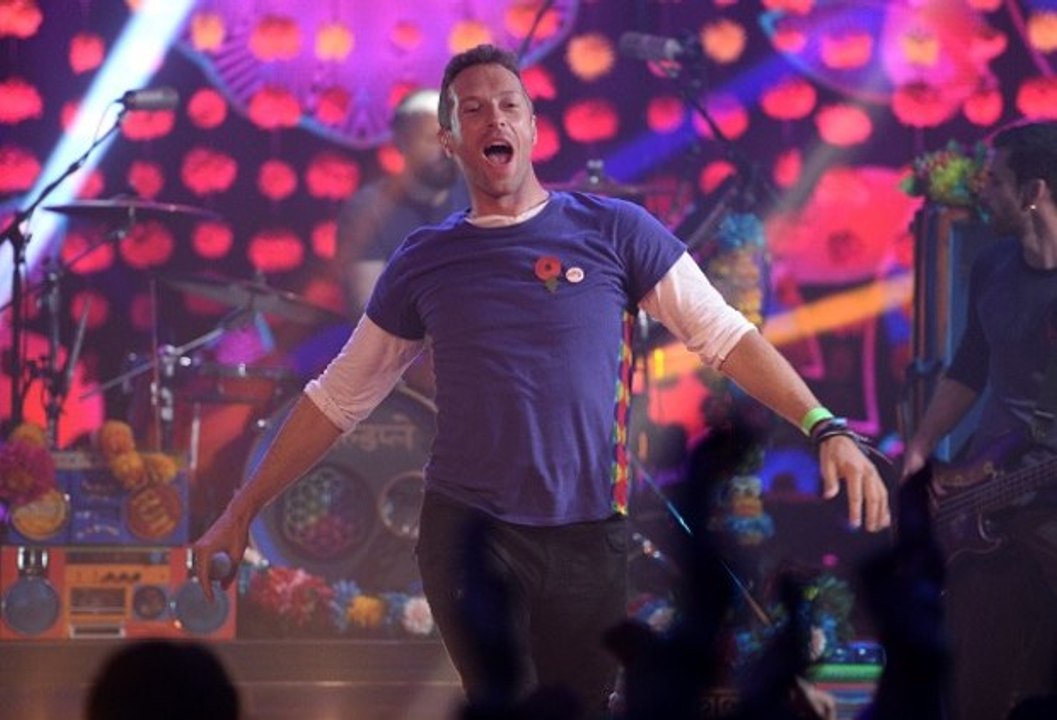 Coldplay - ''Adventure Of A Lifetime'' LIVE #AHFOD #TFIFriday