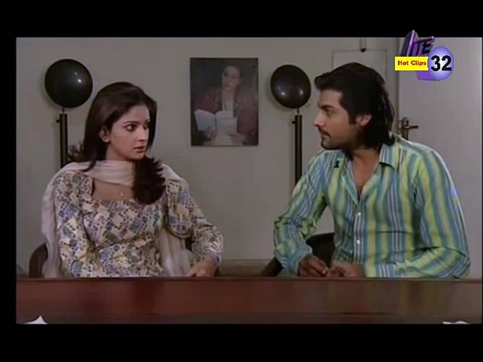 clear bra leaked saba qamar - Video