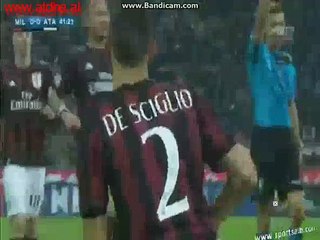 Télécharger la video: Mattia De Sciglio Gets Injured Milan 0-0 Atalanta Serie A