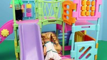 Barbie Doctor Frozen Elsa with Frozen Kids Alex Barbie Breaks Leg on Kelly PLAYGROUND Feli