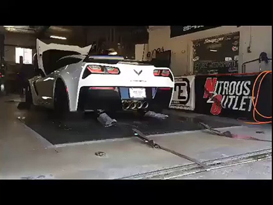 Corvette c7 amazing sound