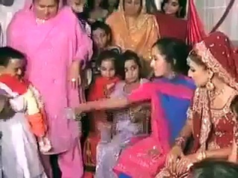 3 foot ka dulha r 5 foot ki dulhan