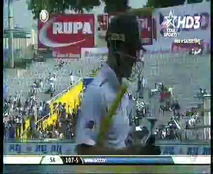 Ashvin taking five wickets included ab devilliers in first test innings