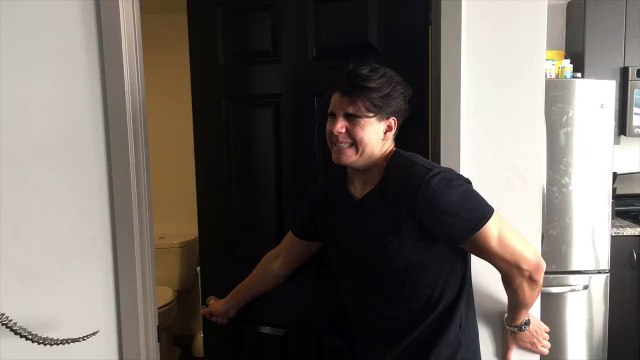 Me when my Mom is sleeping VS my Mom when I'm sleeping