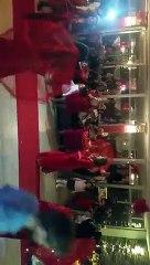 KINA KIZLARIN DANS GÖSTERİSİ