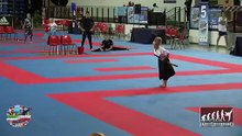 Elle n'a que 5 ans et elle manie déjà le sabre comme une vraie samouraï