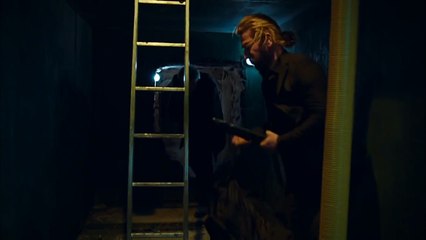 Tilki kaçıyor, Yasin kovalıyor!