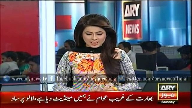 PML-N workers try to disrupt press conference at Circuit House in Multan