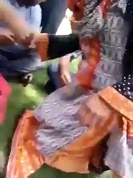 Punjabi larkio ka shughal check karay - punjabi totay punjabi girls funny video