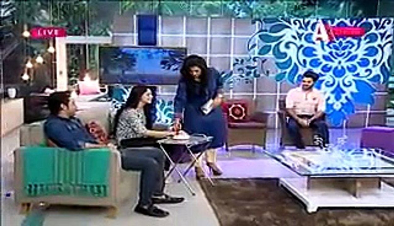 Does Neelum Muneer Really Love Imran Khan