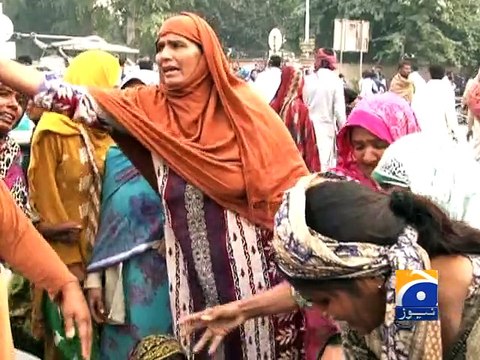 Relatives of Slain PTI worker stage sit-in at Governor house