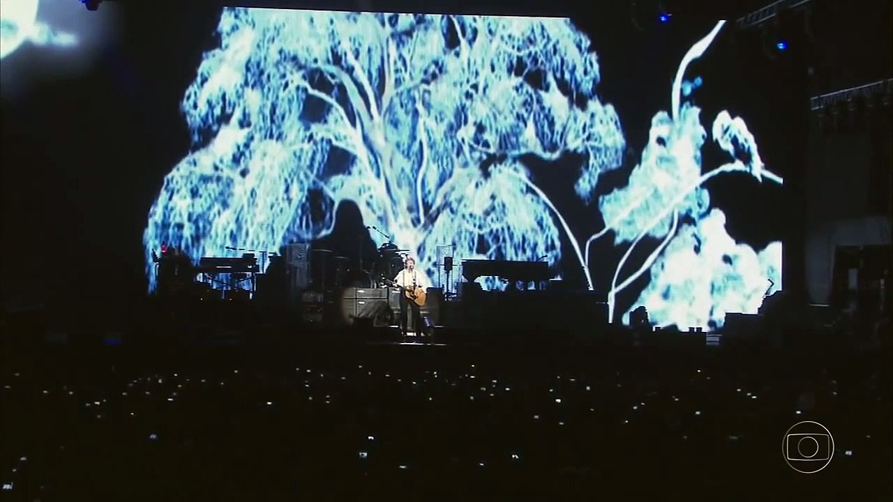 PAUL_MCCARTNEY_-_Blackbird_(Sao_Paulo_Brazil)_2010