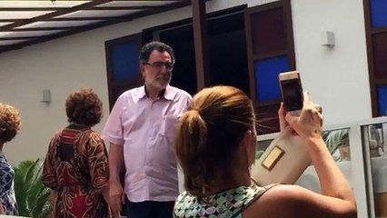 Patrus discute com cliente em bar