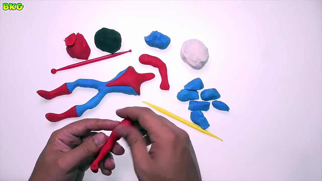 PLAY DOH Spiderman Make n Display HULK Iron Man Super Hero Adventures Play Dough Marvel th